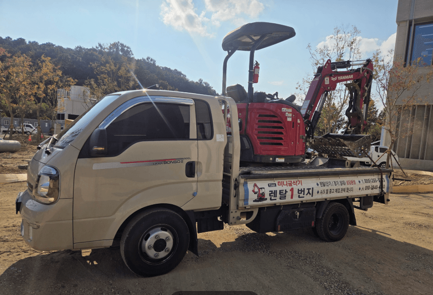 얀마 ViO20-6을 적재한 미니굴삭기렌탈1번지 봉고 차량
